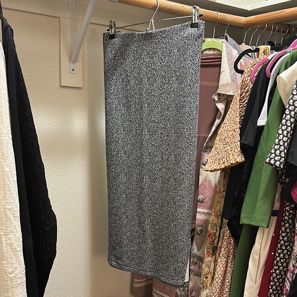 14th & Union Black and White Midi Pencil Skirt